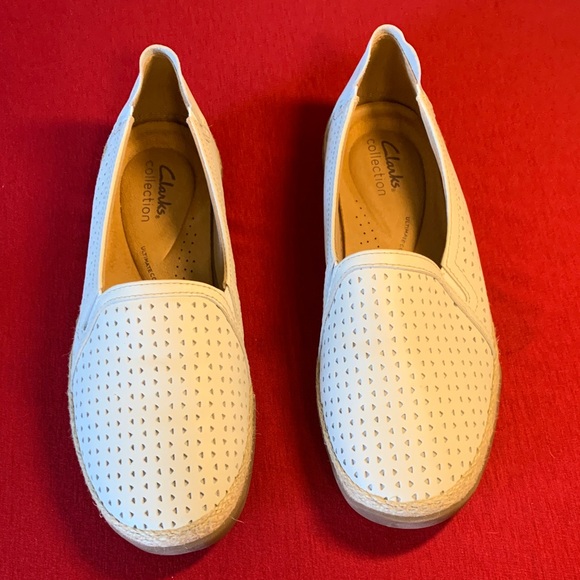 Clarks Shoes - Clarks Women's size 7.5 White Perforated Loafers